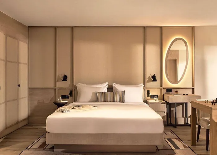 Hyde (adults Only) 5*