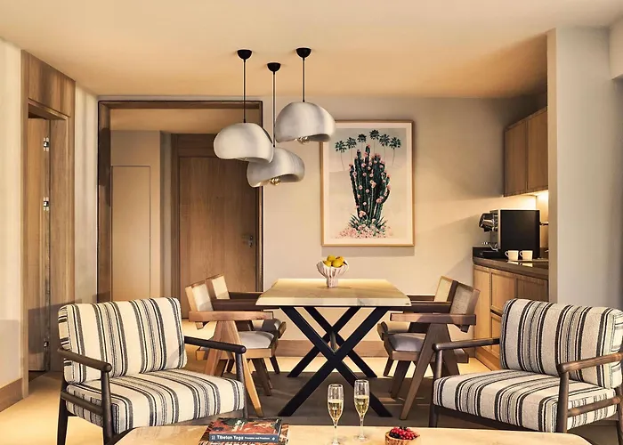 Hyde (adults Only) 5*